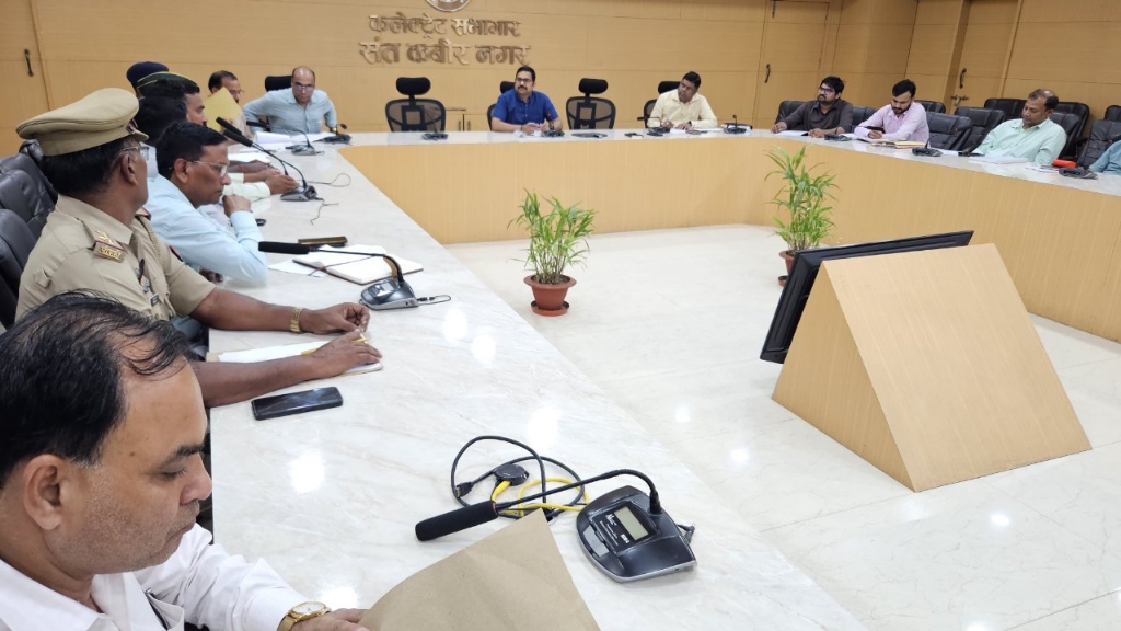 संभावित बाढ़ से बचाव की तैयारियों को लेकर एडीएम ने दिए आवश्यक निर्देश