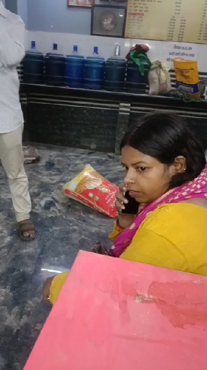 पैसे लेकर कब्जा दिलाने और अधिवक्ता से दुर्व्यवहार का एसआई पर आरोप