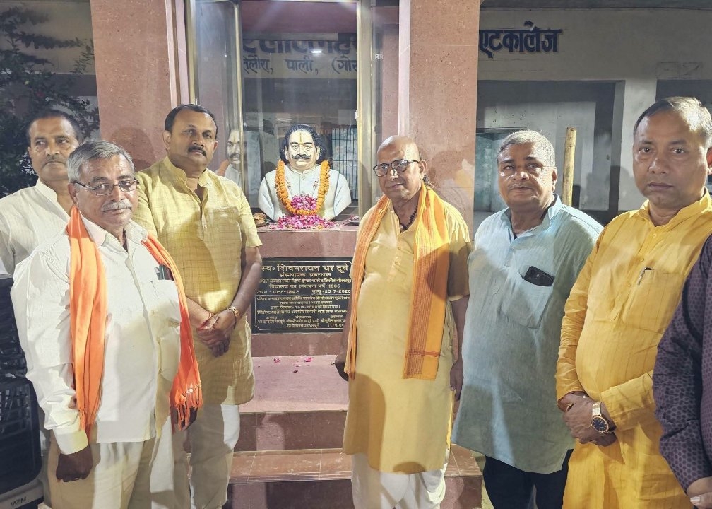स्वर्गीय शिव नारायण धर दुबे की 6वीं पुण्यतिथि पर श्रद्धांजलि कार्यक्रम आयोजित