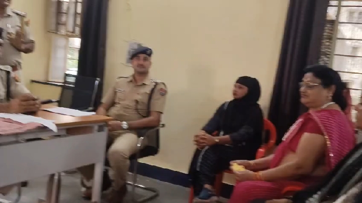 कोतवाली परिसर में सीएलजी सदस्यों की बैठक, विभिन्न मुद्दों पर चर्चा