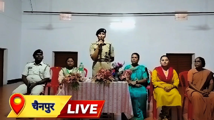 एसडीपीओ श्रुति ने छात्राओं को पढ़ाया महिला सुरक्षा और कानून का पाठ
