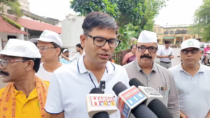 एक फोन कॉल पर घर पहुँचेंगे पौधे, ओपी चौधरी ने दिखाई हरी झंडी