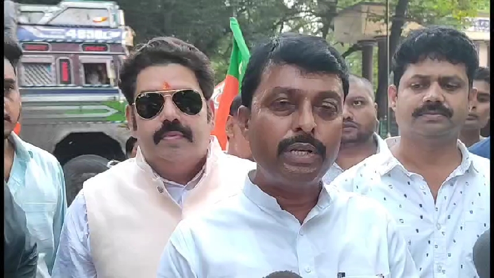 राहुल गांधी पर युवाओं को गुमराह करने का आरोप लगा भाजपा ने फूंका पुतला