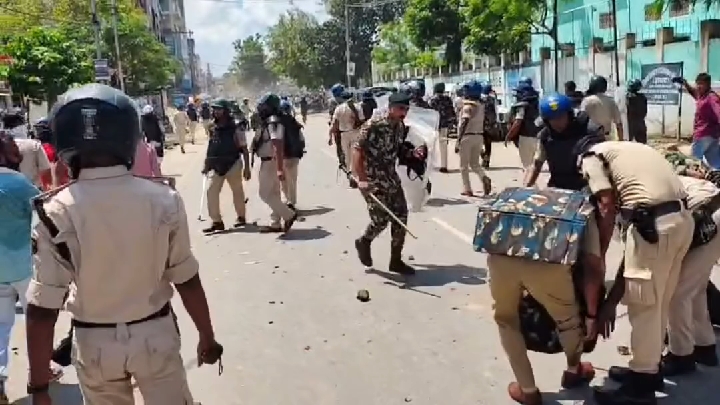 छात्र प्रदर्शन के दौरान भयानक पत्थरबाजी, सीतामढ़ी SP अमित रंजन हुए घायल