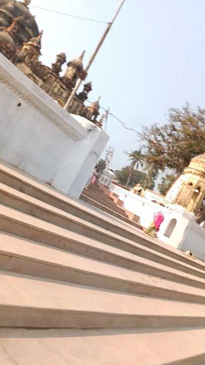 गंगा नदी के किनारे भागलपुर में बिकरम  शिला पुल  जो कि भागलपुर के कटिहार और पर निया को जोडताहै
