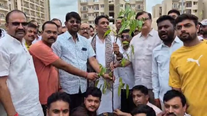 दमोह मेडिकल कॉलेज परिसर में वृहद पौधारोपण, जल्द होगा शुभारंभ