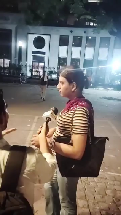 'हर हर मोदी, घर घर मोदी' का नारा लगाने वाले युवक की पिटाई