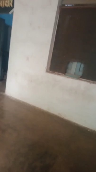 सोशल मीडिया पर वायरल हुआ जतारा SDM कोर्ट के बाबू का रिश्वत लेने का वीडियो