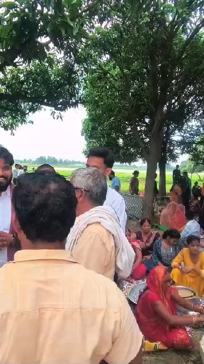 प्रशांत त्रिपाठी ने निकाली संकल्प यात्रा, सहजनवा में सुनीं युवाओं की समस्याएं