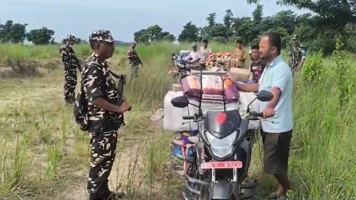 SSB की कार्रवाई: नेपाली तस्करों की धरपकड़, भारी मात्रा में सामान बरामद