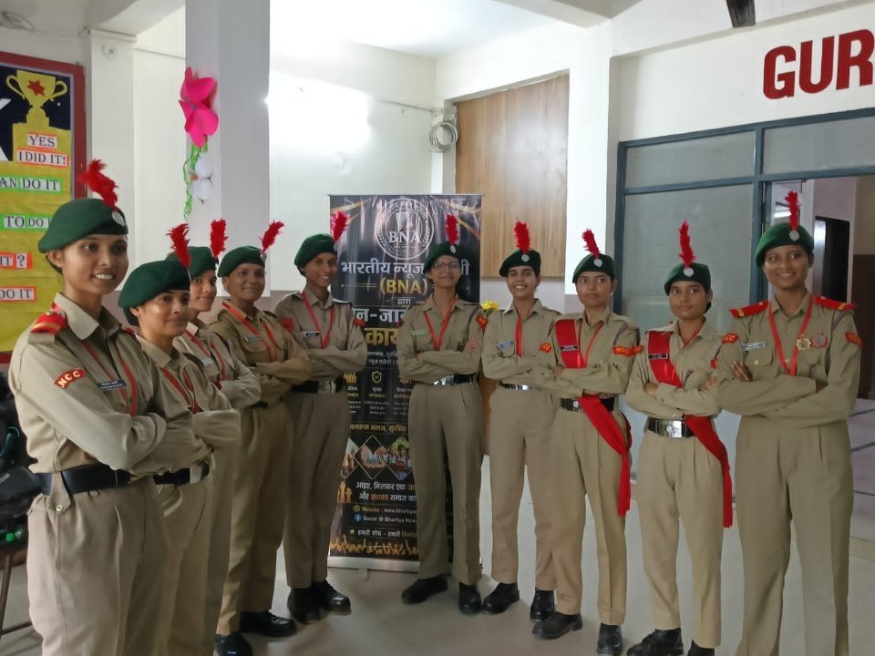 गोरखपुर में NCC कैडेट्स ने अमर शहीदों को दी श्रद्धांजलि, कार्यक्रम में निभाई अहम भूमिका
