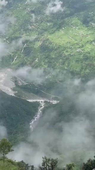 तिब्बत में ग्लेशियर फटने से नेपाल में तबाही, भारतीय पर्यटक लापता