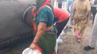 बीनागंज में टेंकर पलटा, बेयर हाऊस के पास घटना