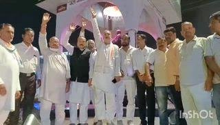 गोरखपुर में कांग्रेस कार्यकर्ताओं का सत्याग्रह, राहुल गांधी के खिलाफ विरोध