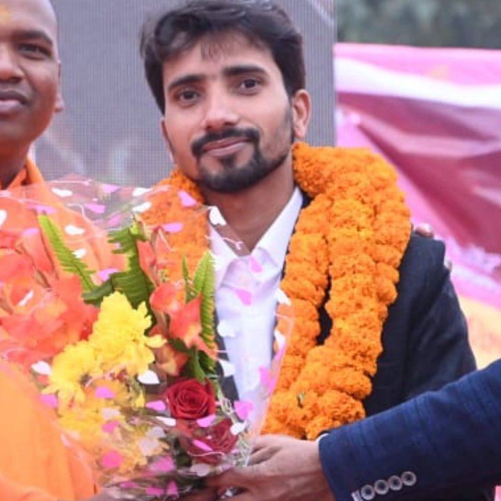 G News Journalist Vikas Sharma