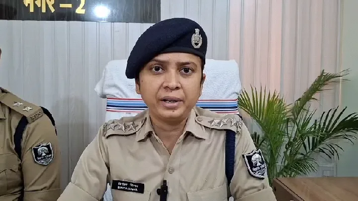 मुजफ्फरपुर पुलिस ने एटीएम कार्ड धोखाधड़ी गिरोह के सदस्य को पकड़ा