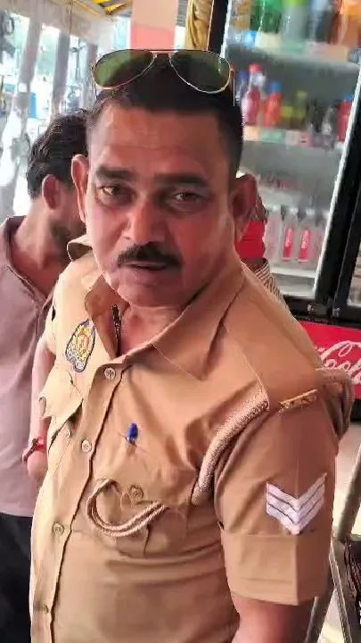 कानपुर: चकेरी थाना के सिपाही पर रंगदारी मांगने का आरोप