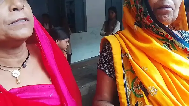 शिक्षकों की लापरवाही से पीएम श्री स्कूल में बच्चों का भविष्य दांव पर