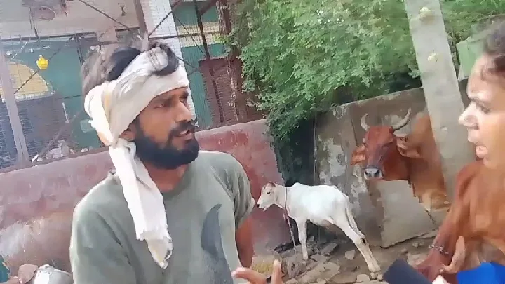 फर्रुखाबाद में दबंगों का आतंक, कलेक्टर के दरबार में फरियाद