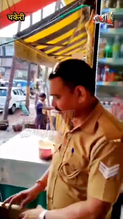 यूपी पुलिस के दीवान पर रुपये मांगने का आरोप, वीडियो वायरल