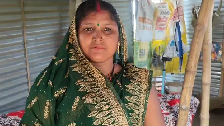 गाँव वालों ने महिला को वीडियो बनाने से रोका, पुतुल देवी का बयान