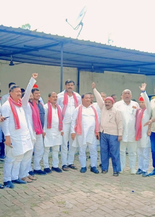 सहजनवा में मासिक बैठक, संगठन की मजबूती पर चर्चा