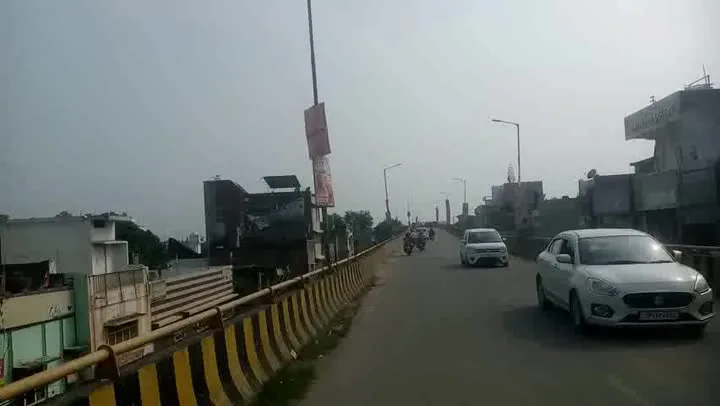 वीडियो बनाने के कारण बाइक से गिरा विद्यार्थी, खलीलाबाद में हुआ हादसा