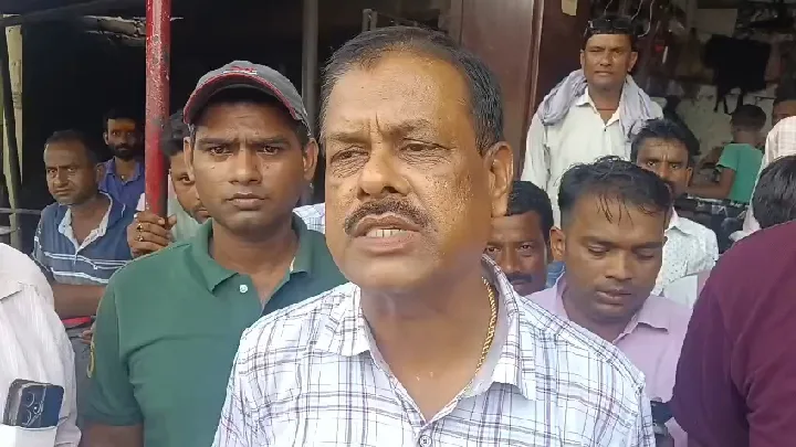 रिश्वत लेते एएसआई उपेंद्र विद्यार्थी को निगरानी विभाग ने दबोचा