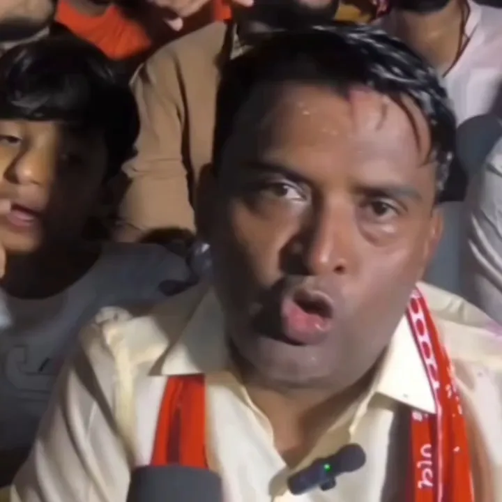 कांवड़ यात्रा के सफल समापन पर दिलीप अहिरवार ने जलाभिषेक किया