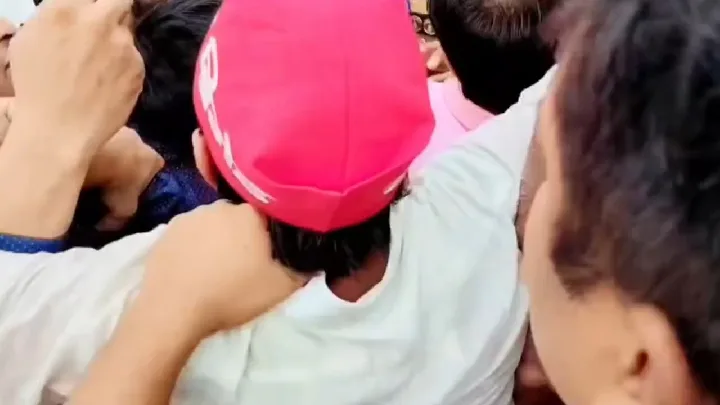 पारा से भैंसों की नीलामी पर हंगामा, पुलिस से भिड़े अनीश राजा