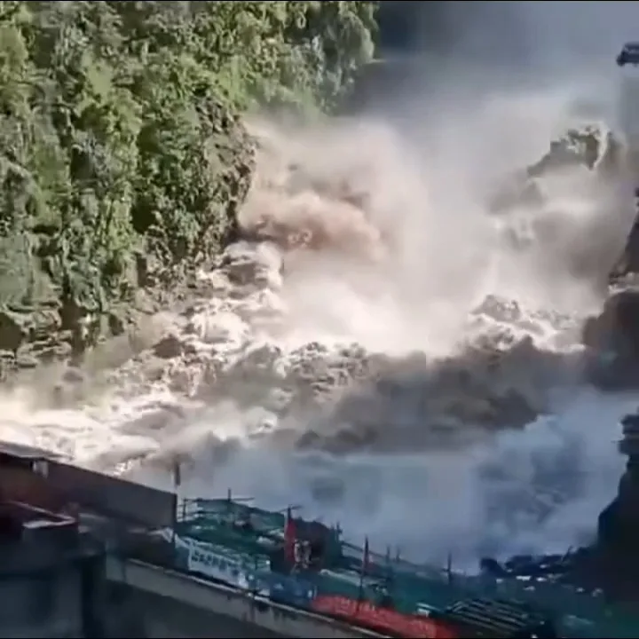 तिब्बत से आई अचानक बाढ़ ने मचाई नेपाल में तबाही