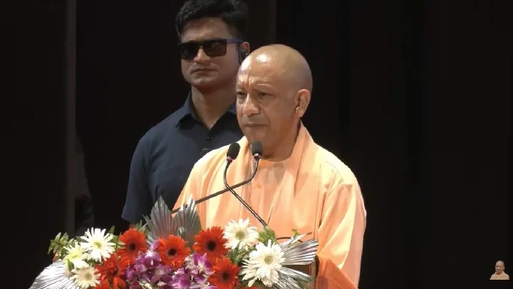 रक्षाबंधन पर 3 दिन फ्री बस यात्रा, बहनों-बेटियों को बड़ी सौगात