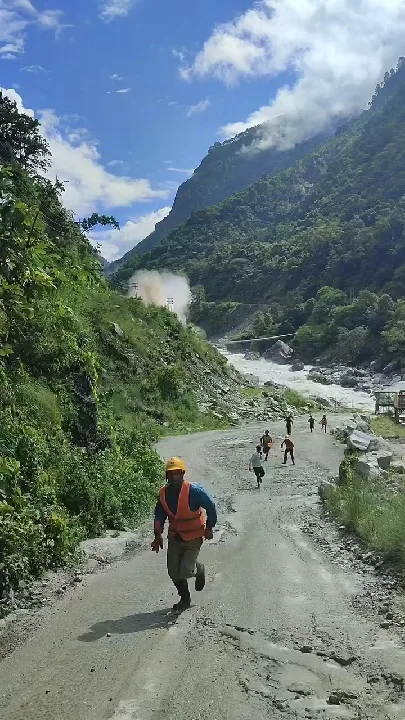 नेपाल में आई भयानक बाढ़