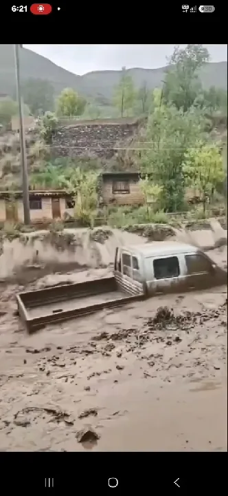नेपाल में जल प्रलय: तिब्बत सीमा के रास्ते भयानक बाढ़