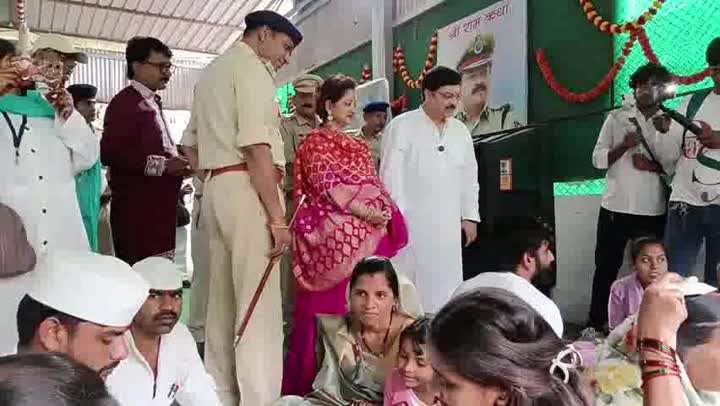 DGP जेल वरुण कपूर ने इंदौर जेल में बहनों से राखी बांधी