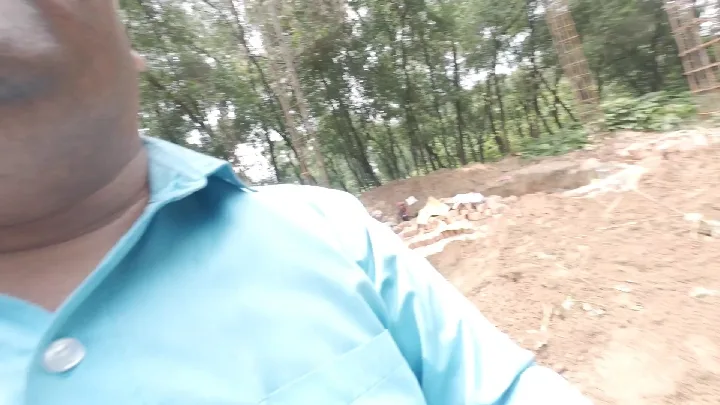 अलीगंज में बन रहा रानेश्वर दुमका