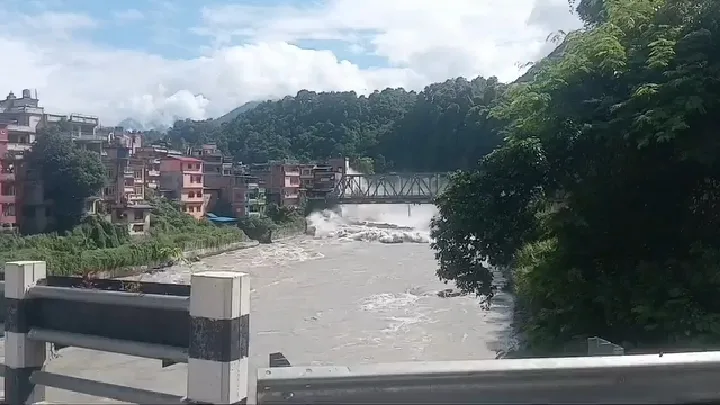 नेपाल में बाढ़ का कहर, कई लापता और घायल