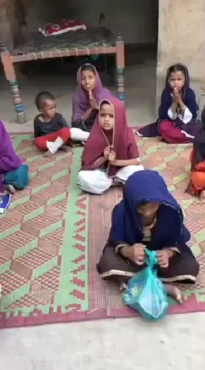 सनातनी हिन्दू होने का असली मतलब, जानें इन बच्चियों से