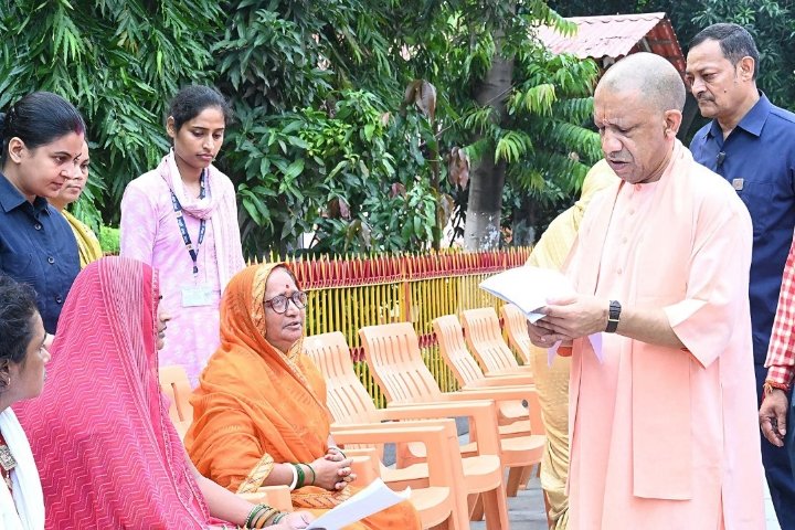 जनता की समस्याओं को सुनने से नीतियां प्रभावी: योगी