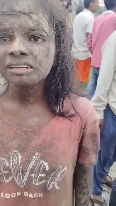 मनौरी बाजार में पटाखे फैक्ट्री में आग, कई घर चपेट में