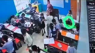 कक्षा में मासूम बच्ची की मौत, तेज़ शोर ने ले ली जान