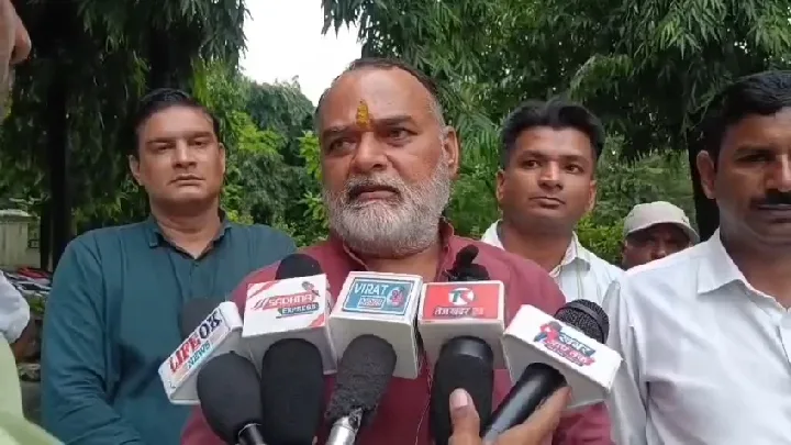 रीवा अस्पतालों की लापरवाही पर उठे सवाल, ज्ञापन सौंपकर कार्रवाई की मांग