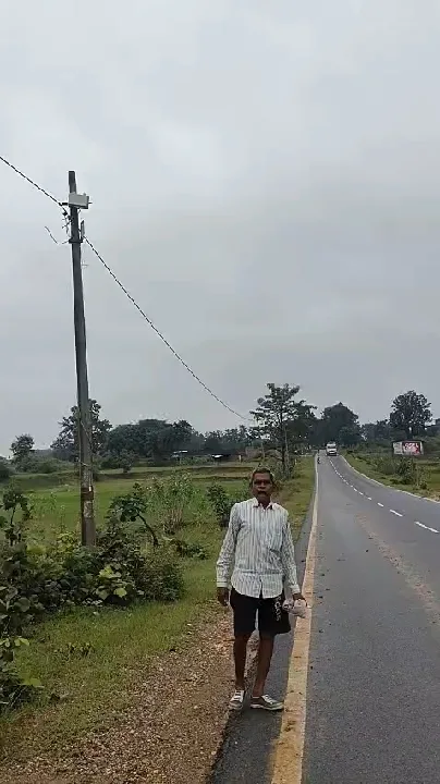 गांव में आया 20 हाथियों का दल, सतर्क रहें