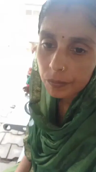 दहेज पीड़िता न्याय की गुहार लगाती, महिला थाने में आई