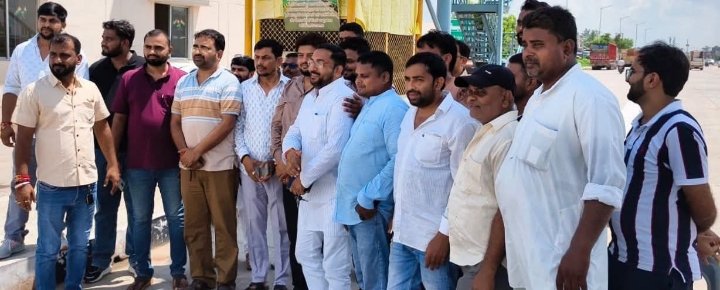 टोल प्रबंधन समिति से बातचीत, स्थानीय लोगों को मिली छूट