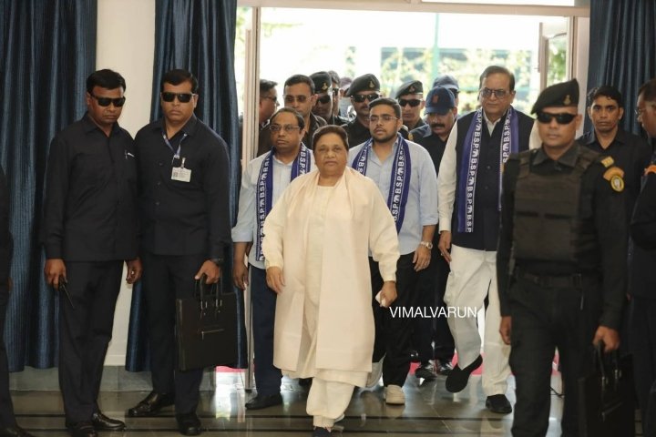 लखनऊ में मायावती ने बुलाई राष्ट्रीय बैठक, दिए निर्देश