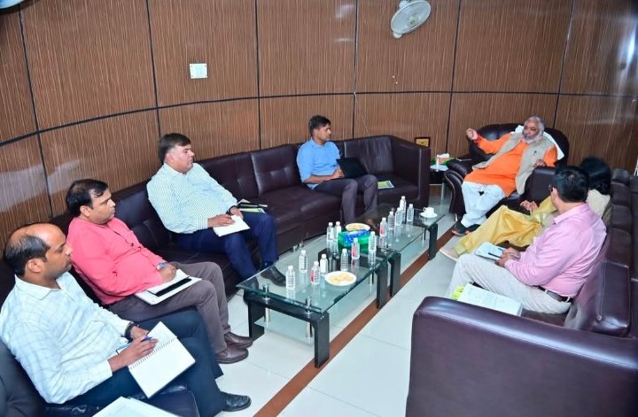 परिवहन मंत्री ने अधिकारियों को दिए निर्देश
