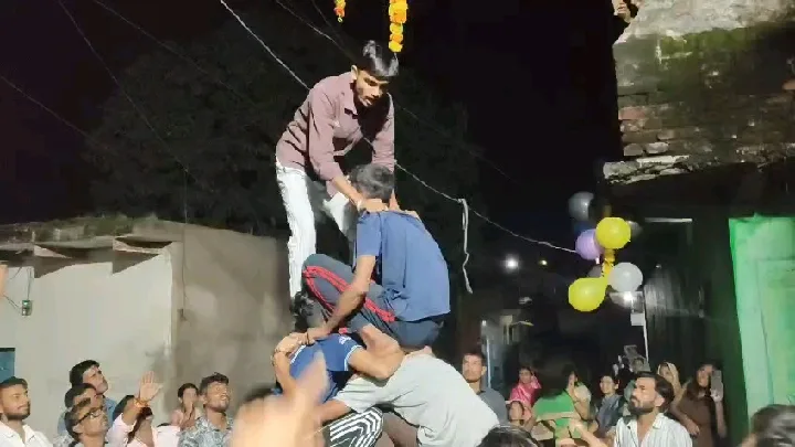 श्रीकृष्ण जन्माष्टमी पर भव्य मटकी फोड़ प्रतियोगिता