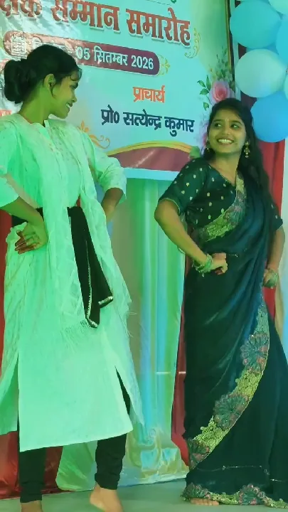 छात्रों ने छैला बिहारी पर किया शानदार डांस, वीडियो वायरल