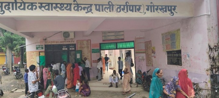 मौसम में बदलाव से बढ़ी बीमारियां, ठर्रापार में उमड़ रहे मरीज